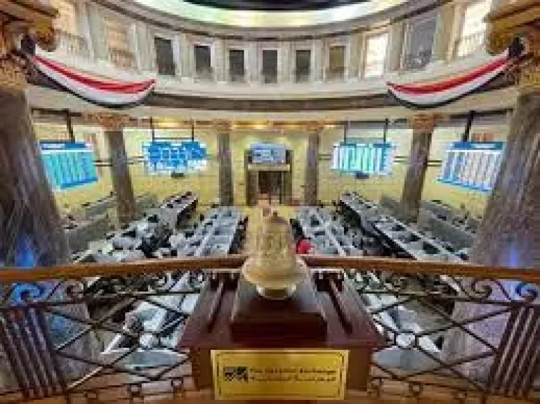 البورصة المصرية تلامس مستوى الـ55 ألف نقطة لأول مرة