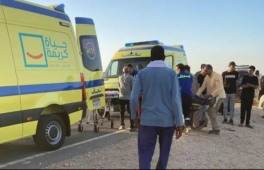 إصابة 8 أشخاص إثر انقلاب ميكروباص على الصحراوي الغربي بالمنيا