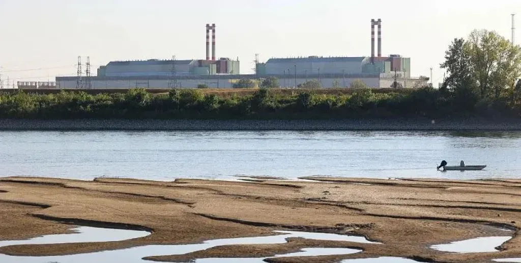 المجر تحذر من تداعيات حادة جراء الجفاف وتعطل محطة طاقة نووية