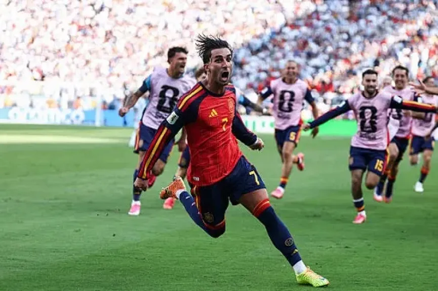 برشلونة يحسم موقفه من عرض باريس سان جيرمان لضم فيران توريس