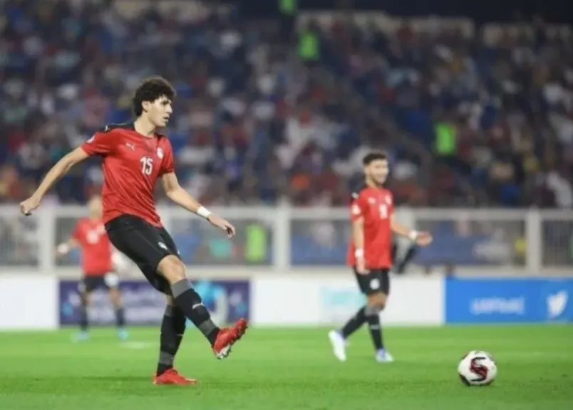 عمر فايد يصل روما تمهيدًا لإتمام انتقاله إلى فروزينوني الإيطالي
