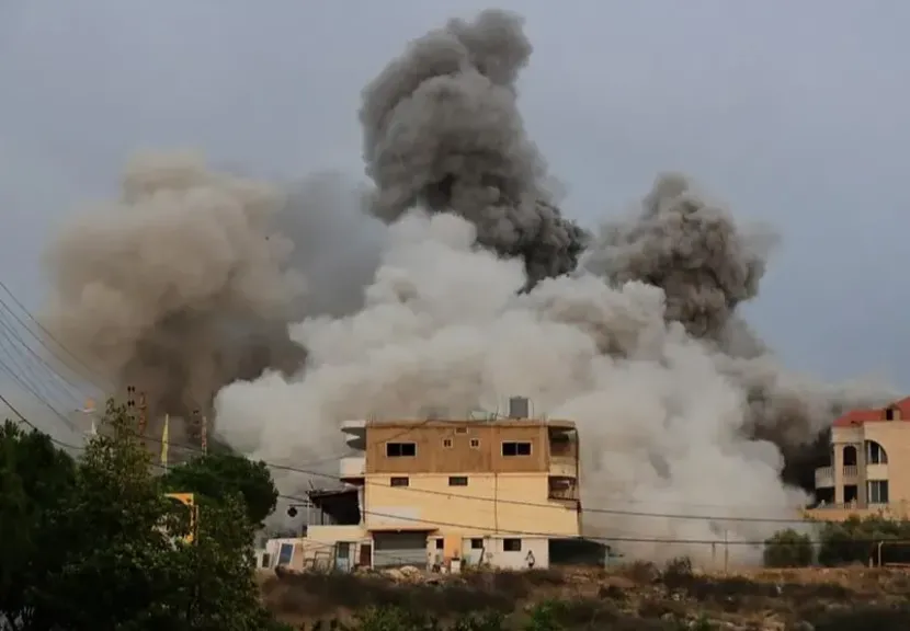 انفجارات في أجواء صور بالتزامن مع زيارة نواف سلام.. ورئيس الحكومة: لا بديل عن جيش واحد ودولة واحدة