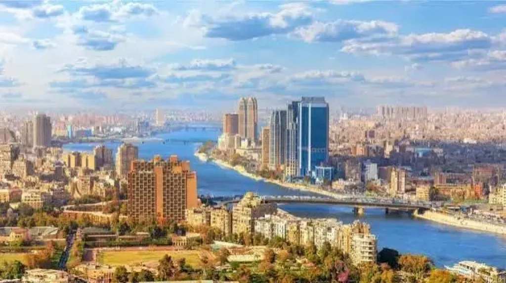 الأرصاد: غدا طقس حار رطب نهارا مائل للحرارة رطب ليلا.. والعظمى بالقاهرة 34