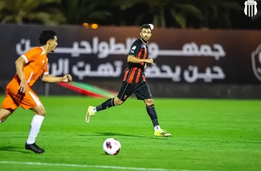 تريزيجيه يصنع ويقود الرياض لبلوغ ثمن نهائي كأس الملك
