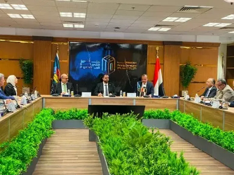 وزير الإسكان السوري يطلع على التجربة المصرية في تطوير العشوائيات