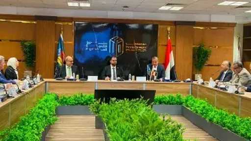 وزير الإسكان السوري يطلع على التجربة المصرية في تطوير العشوائيات