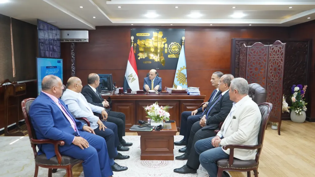 محافظ الغربية يستقبل مدير عام الشركة الوطنية للمقاولات  لبحث تنفيذ المشروعات الخدمية