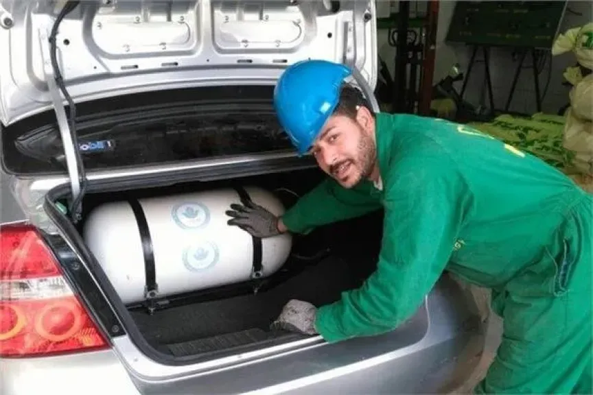 «وفر البنزين».. خطوات تحويل السيارات للعمل بالغاز الطبيعي