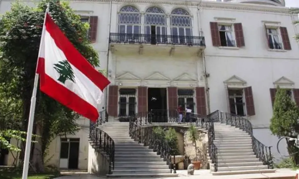 الخارجية اللبنانية: الغارات الإسرائيلية على مطار أبو الظهور انتهاك صارخ لسيادة سوريا