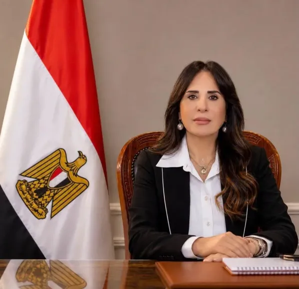 وزيرة الإسكان تتابع موقف المشروعات والخدمات بعدد من مدن الصعيد الجديدة
