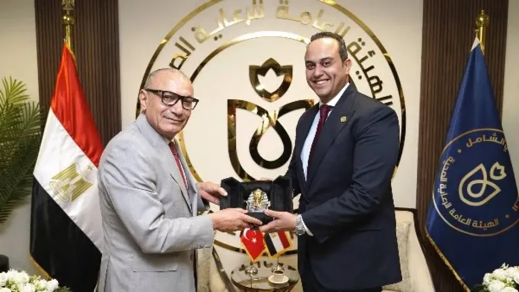تعاون مصري تركي في القطاع الصحي.. تدريب 20 طبيبًا على الجراحات الروبوتية وتعزيز السياحة العلاجية