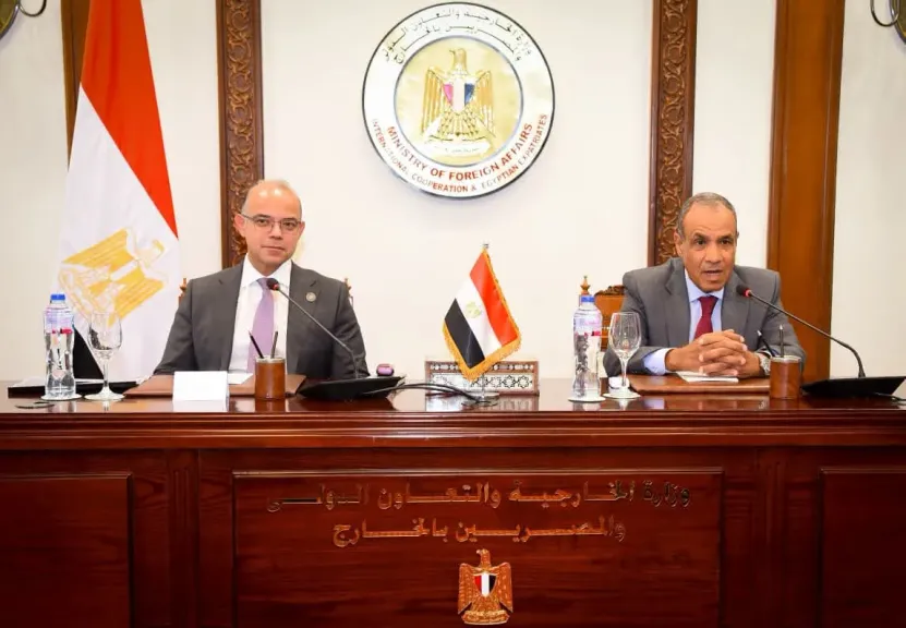 وزير الخارجية يلتقى مع وزير الاستثمار والتجارة الخارجية