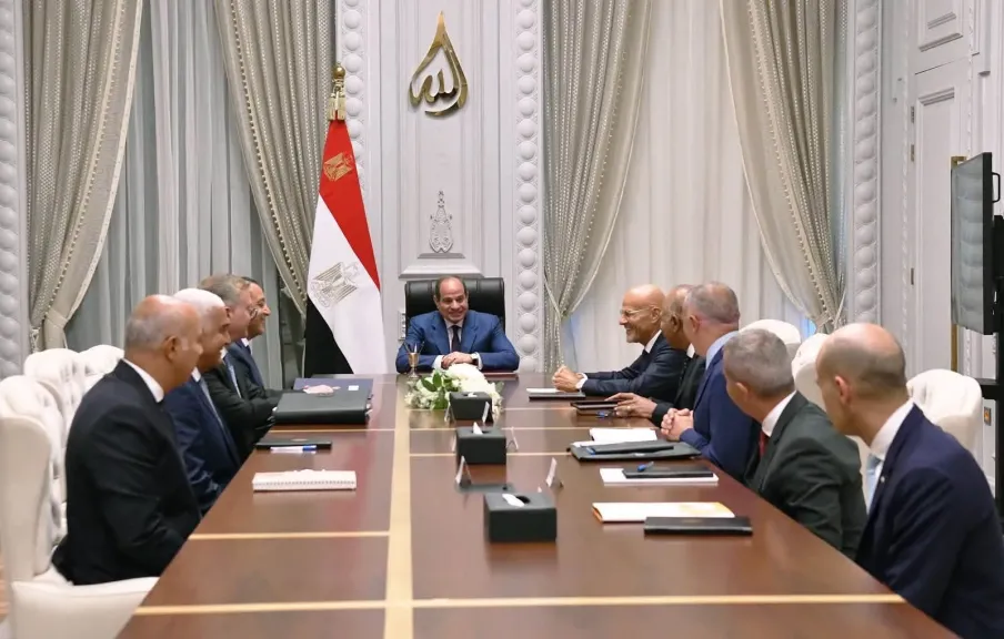 الرئيس السيسي يستقبل الرئيس التنفيذي لشركة «إيني» الإيطالية