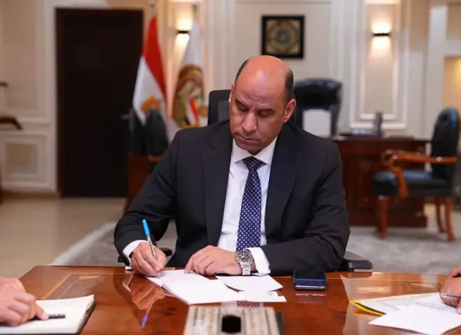وزير العمل يعلن بدء صرف منحة المولد النبوي الشريف للعمالة غير المنتظمة