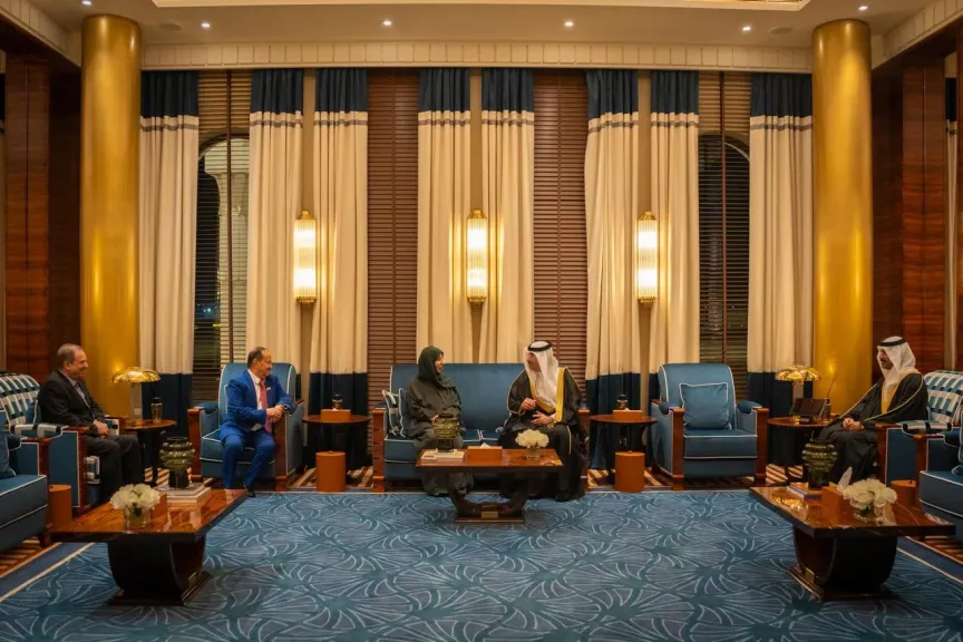 جولة خليجية لوزيرة خارجية اليمن تبدأ من البحرين