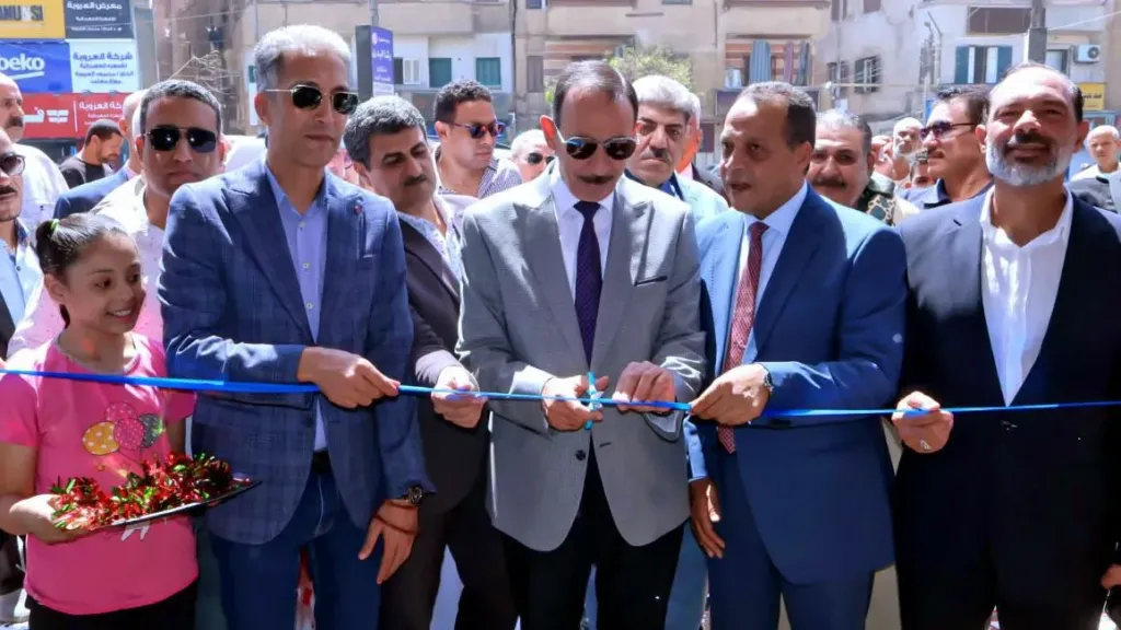 محافظ سوهاج يفتتح معرض أهلا مدارس لتوفير المستلزمات المدرسية بأسعار مخفضة