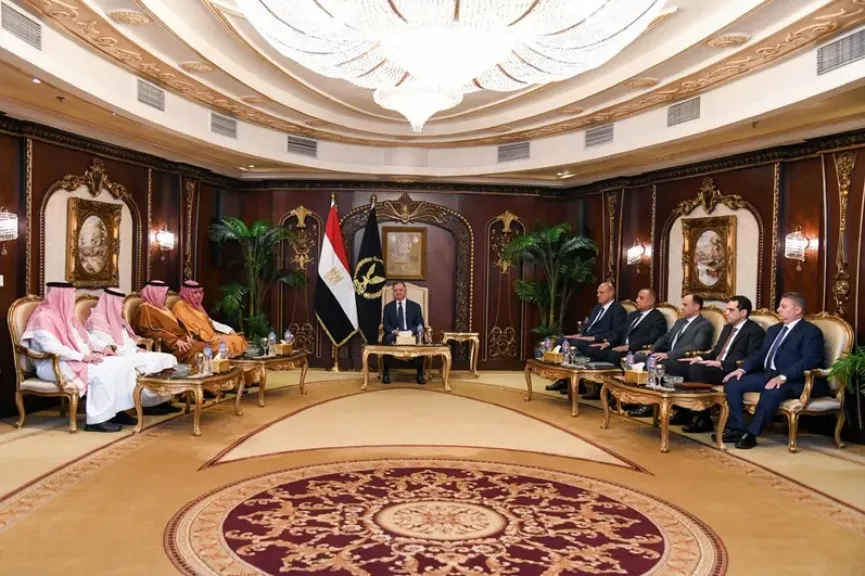 وزير الداخلية يستقبل رئيس جامعة نايف لبحث دعم التعاون الأمني العربي
