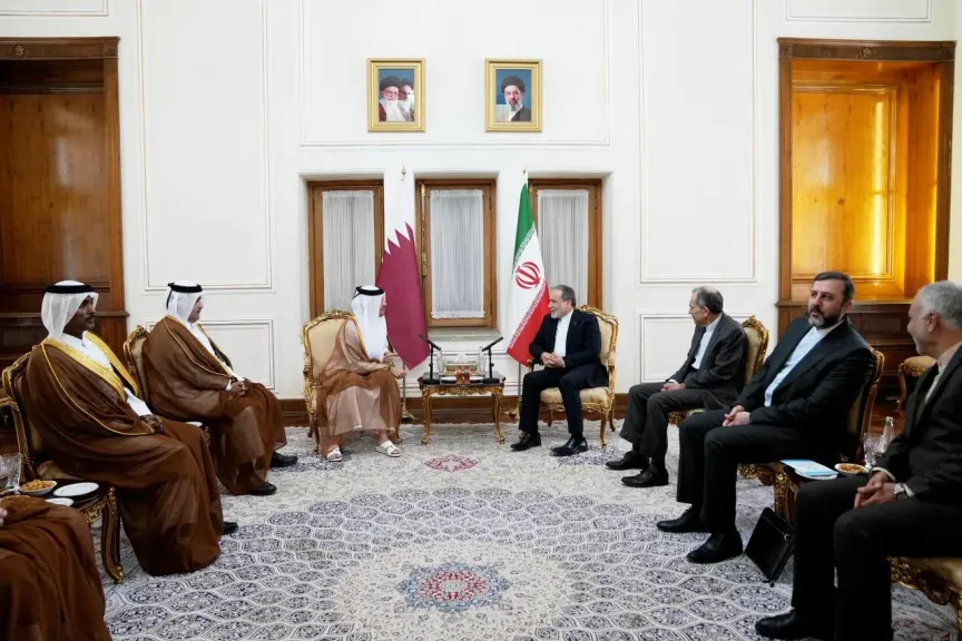 عراقجي يجري مباحثات مع وزير خارجية قطر في طهران