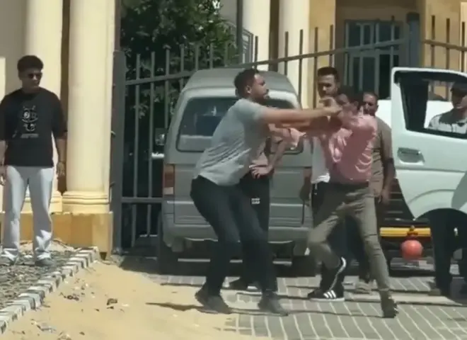 جامعة شرق بورسعيد تكشف تفاصيل فيديو اعتداء الأمن على طالب أمام البوابات