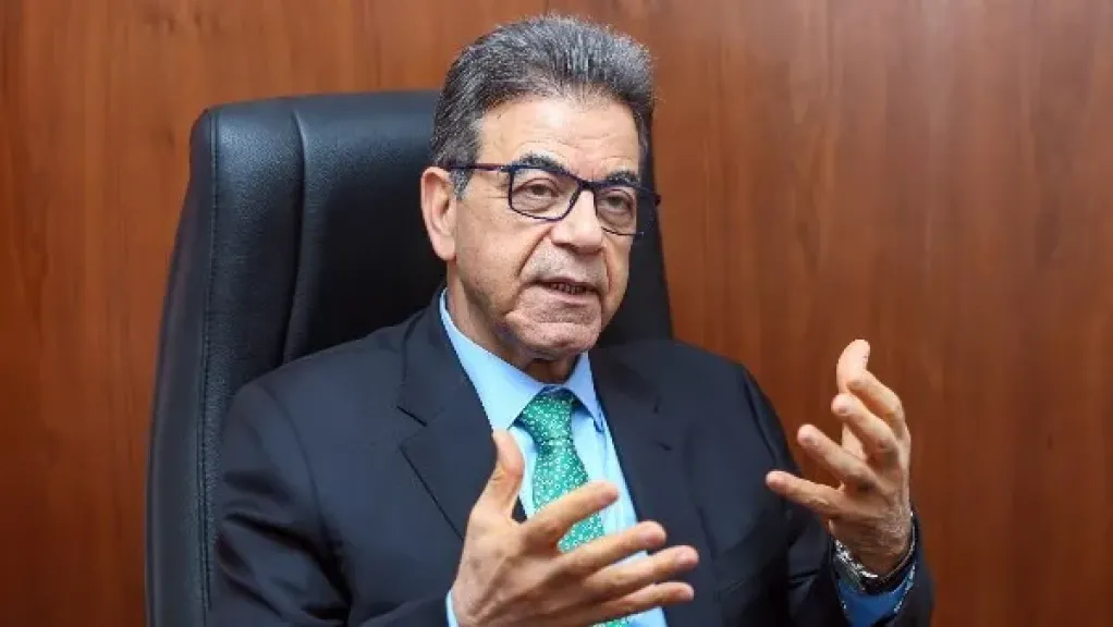 نقيب الأطباء البيطريين: حماية صحة المواطن تبدأ من المزرعة.. وضرورة سد عجز الكوادر لمواجهة السالمونيلا