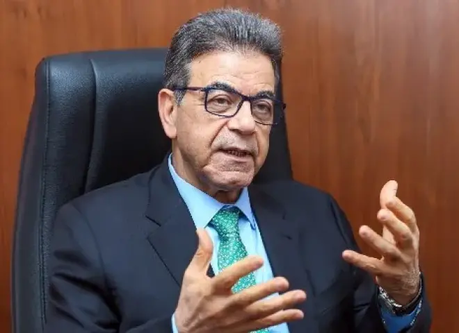 نقيب الأطباء البيطريين: حماية صحة المواطن تبدأ من المزرعة.. وضرورة سد عجز الكوادر لمواجهة السالمونيلا