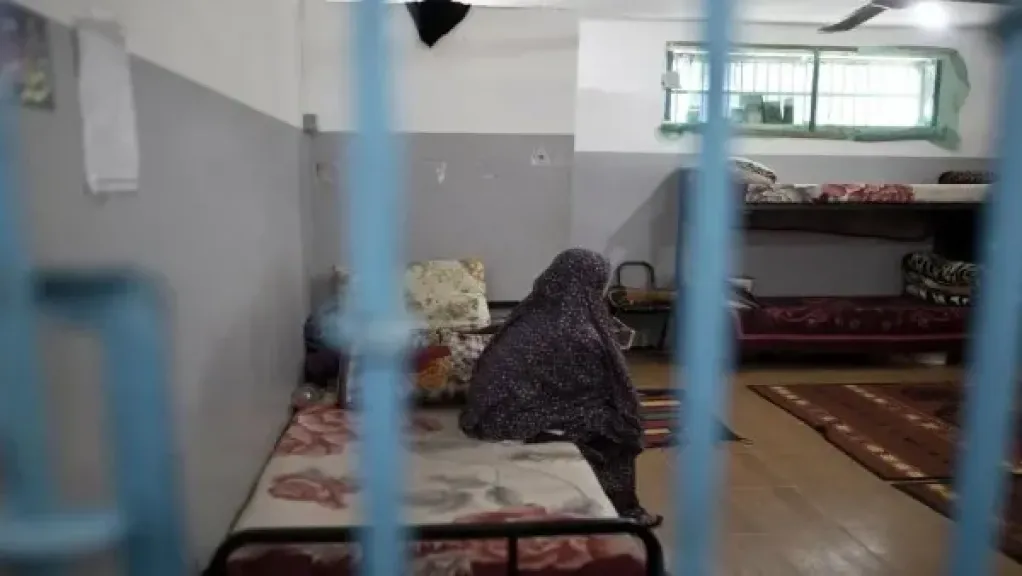 بن جفير يقتحم أقسام الأسيرات الفلسطينيات ويتفاخر بتشديد ظروف احتجاز الأسرى