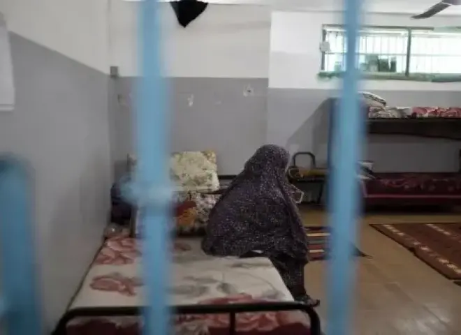 بن جفير يقتحم أقسام الأسيرات الفلسطينيات ويتفاخر بتشديد ظروف احتجاز الأسرى