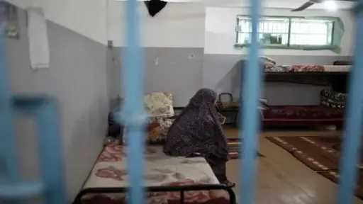 بن جفير يقتحم أقسام الأسيرات الفلسطينيات ويتفاخر بتشديد ظروف احتجاز الأسرى