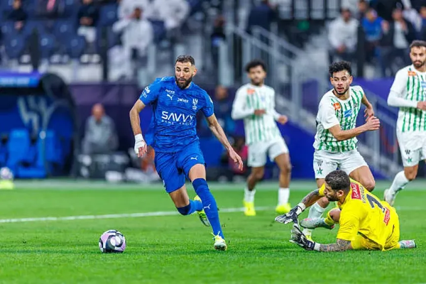 عروض سعودية لكريم بنزيما بعد فسخ تعاقده مع الهلال