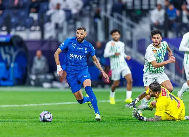 عروض سعودية لكريم بنزيما بعد فسخ تعاقده مع الهلال