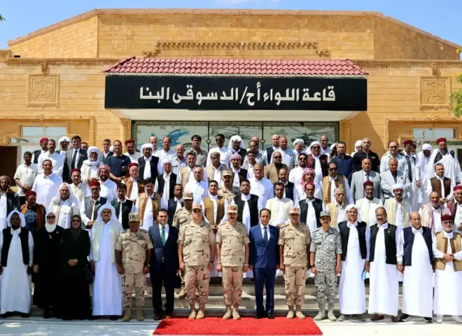 القوات المسلحة تنظم عددا من اللقاءات مع شيوخ وعواقل سيناء ومطروح
