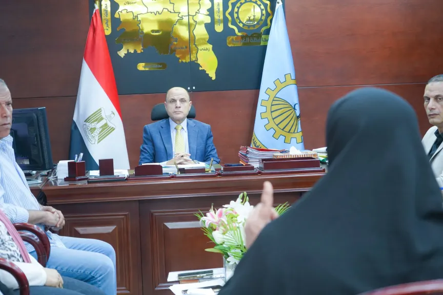 من الشكوى إلى الحل.. محافظ الغربية يواصل لقاءه الأسبوعي بالمواطنين ويتابع الاستجابة لمطالبهم