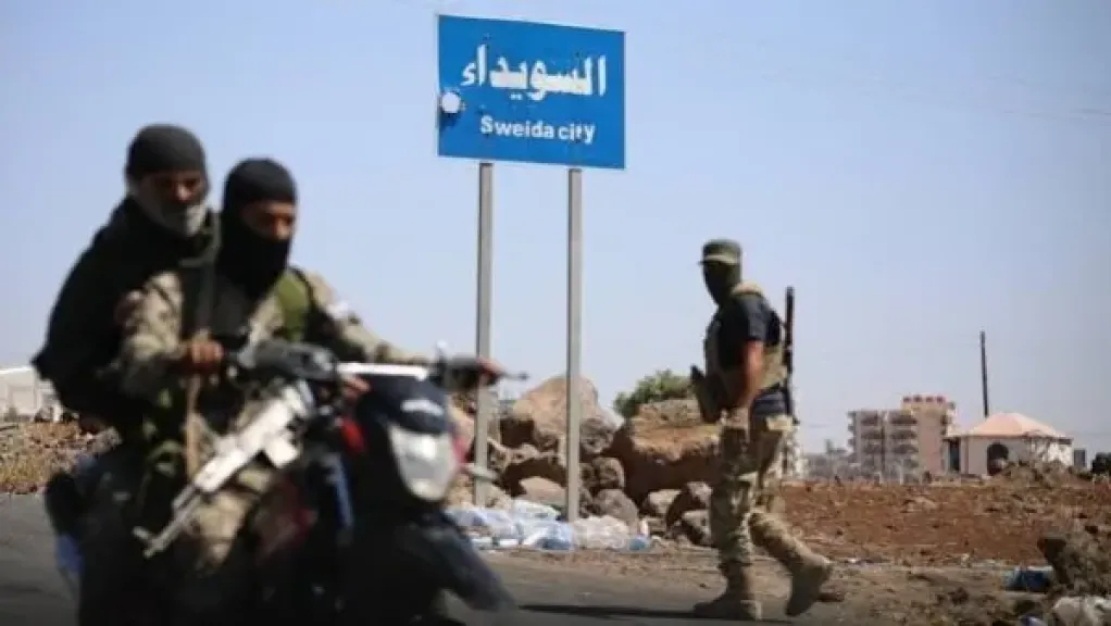 إصابة 10 من عناصر الأمن الداخلي في هجمات على نقاط أمنية بريف السويداء