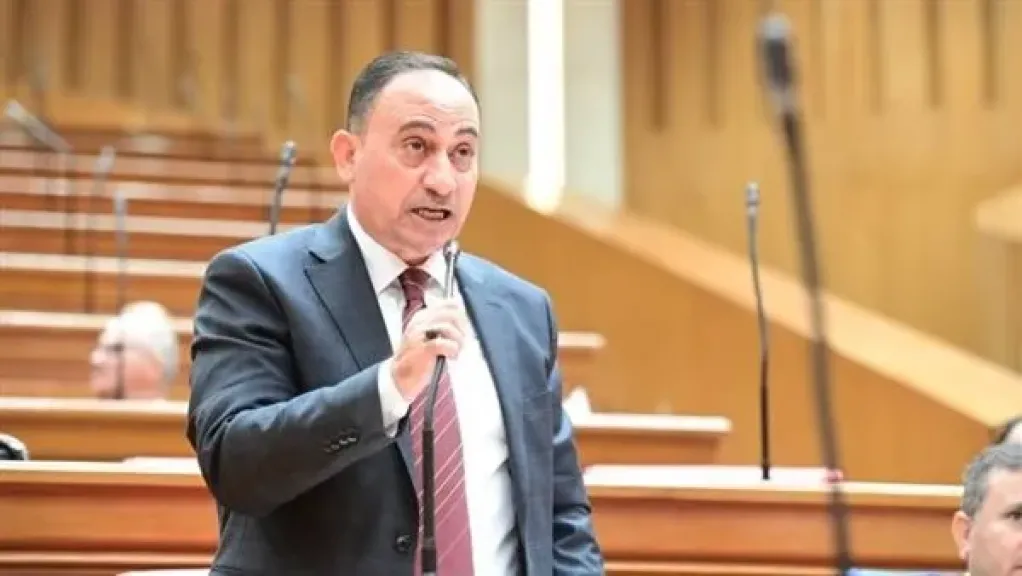سؤال برلماني للحكومة بشأن مشكلات توزيع المعلمين الناجحين في مسابقات التعيين