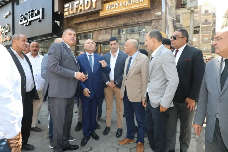 محافظ القاهرة يتابع أعمال التطوير الجارية بأحياء المنطقة الشمالية