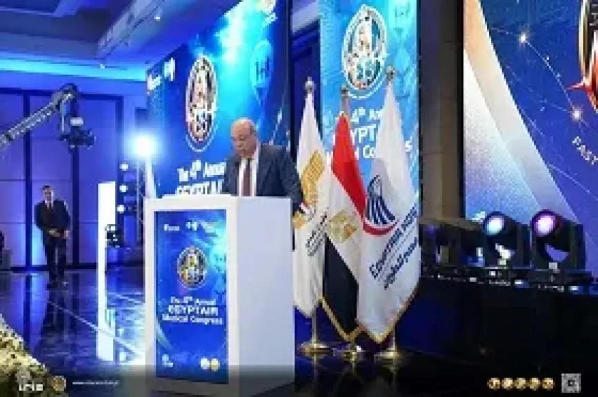 وزير الطيران: الجاهزية الطبية ركيزة أساسية لمنظومة الرعاية بقطاع الطيران المدني