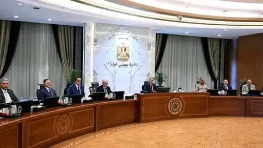 رئيس الحكومة: طرح كرتونة البيض بـ70 جنيها في معرض أهلا مدارس بالجيزة