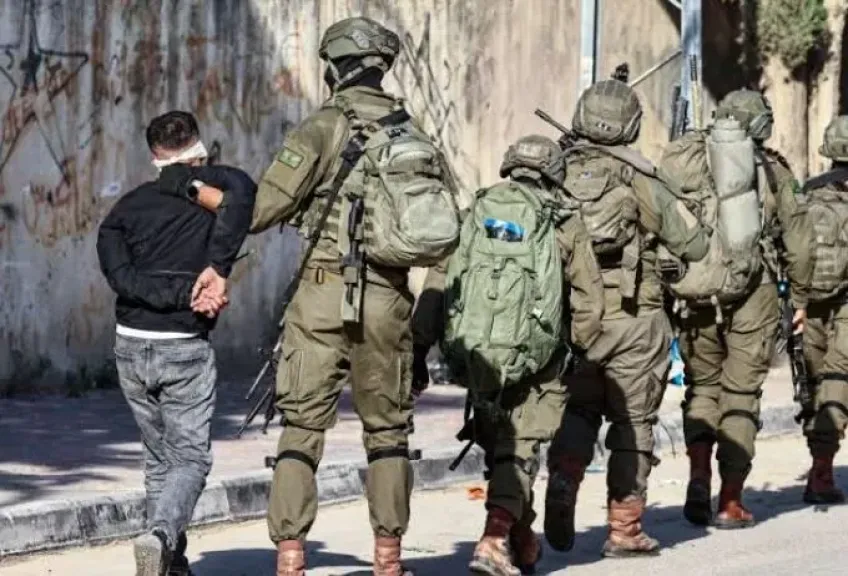 الجيش الإسرائيلي يعلن اعتقال 10 فلسطينيين في عقابا ويزعم ضبط صاروخ ومتفجرات