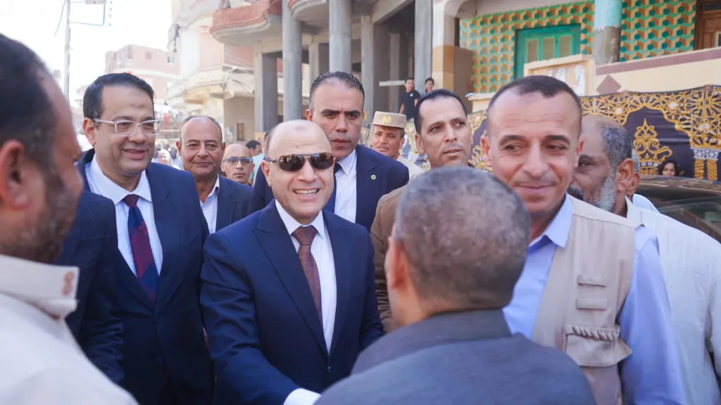 محافظ الغربية يعقد لقاء مفتوح مع أهالينا بالمحلة للاستماع إلى مطالبهم والوقوف على احتياجاتهم والعمل على حلها
