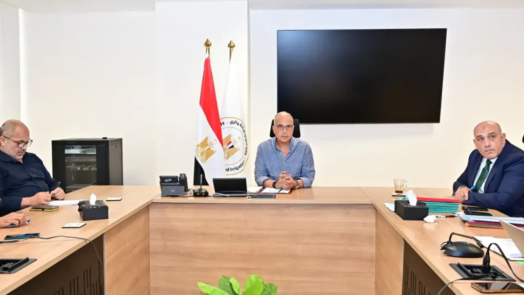 وزير الري: يتابع أعمال حماية الشواطئ المصرية للتعامل مع التأثيرات السلبية لتغير المناخ