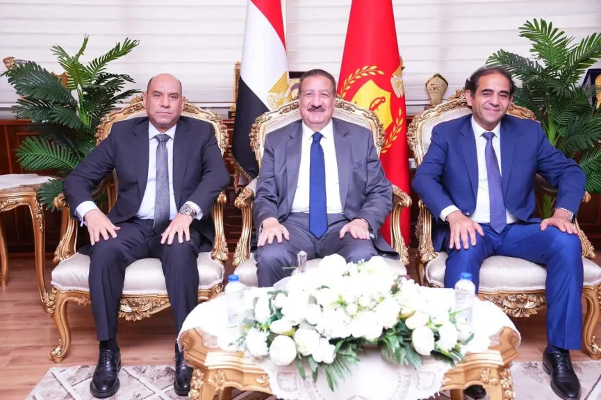 محافظ بورسعيد يستقبل وزير العمل بديوان عام المحافظة في بداية جولة ميدانية