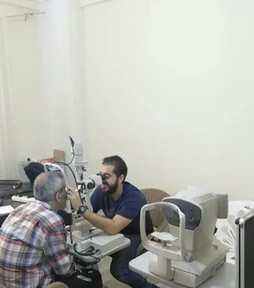 جامعة الإسكندرية تقدم الرعاية الطبية لـ133 مسنا بالعجمي وتحول 5 حالات للمستشفيات الجامعية