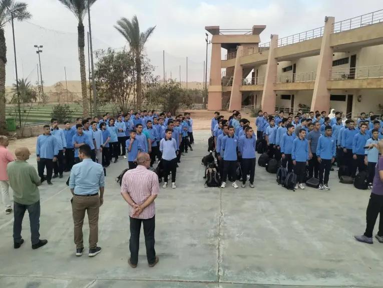 مدرسة المتفوقين تستقبل طلاب الصف الأول الثانوي