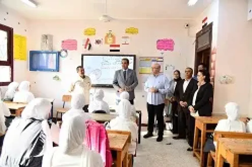 محافظ الفيوم يتابع انتظام الدراسة ويوجه بتكثيف النظافة ورفع الإشغالات بمحيط المدارس