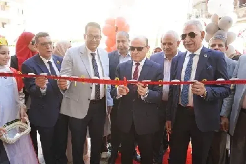 محافظ الغربية يفتتح مدرسة الشهيد بهاء الدين الابتدائية في سمنود