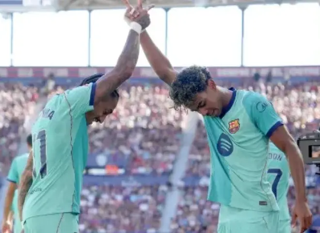 برشلونة يهيمن على ليفانتي.. إسبارت يكتب التاريخ ويامال يواصل الانفجار