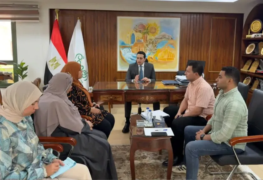 نائب محافظ الفيوم يتابع خطة تطوير وتجميل وتشجير الطريق الدائري