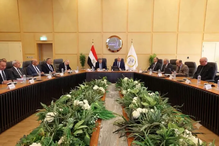 وزير النقل يترأس أعمال الجمعية العمومية العادية وغير العادية لشركة قناة السويس لتنمية الموانئ البحرية