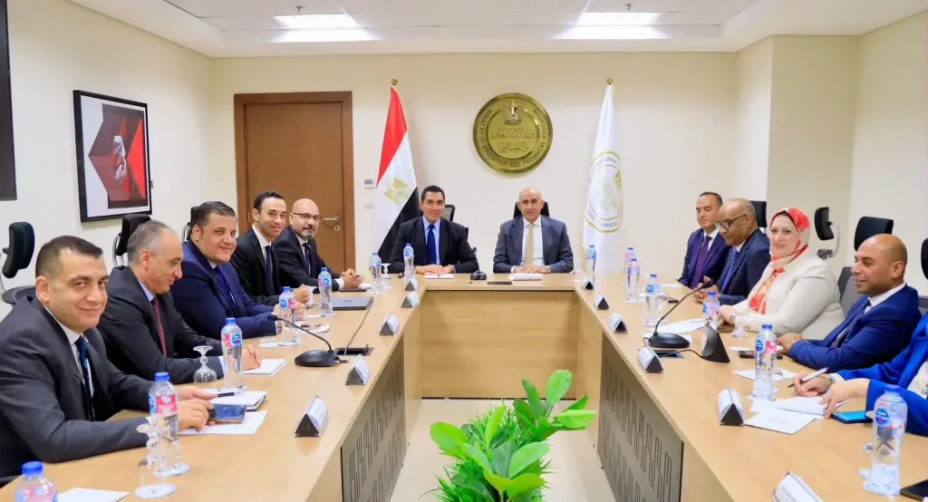 وزير التربية والتعليم يبحث مع وزير الشباب والرياضة آليات النهوض بالرياضة المدرسية وتفعيل مبادرات اكتشاف وتنمية المواهب الرياضية