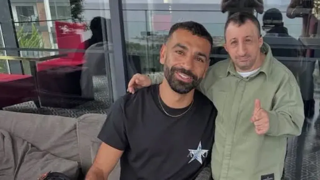 بسبب ”جمعة مباركة”.. كوكسال بابا يخطف الأنظار مع محمد صلاح في طرابزون (صور)